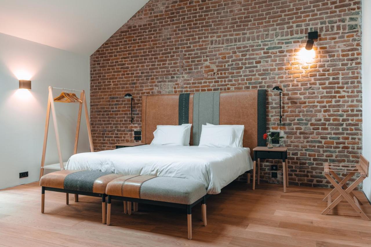 恩纳里山林小屋住宿加早餐旅馆 Loupoigne 外观 照片